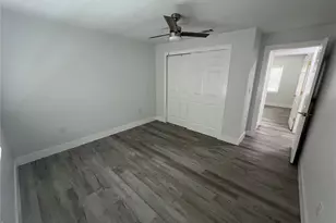 4210 Riverhills Dr, Tampa, FL 33617 - Photo 9