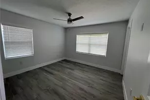 4210 Riverhills Dr, Tampa, FL 33617 - Photo 13