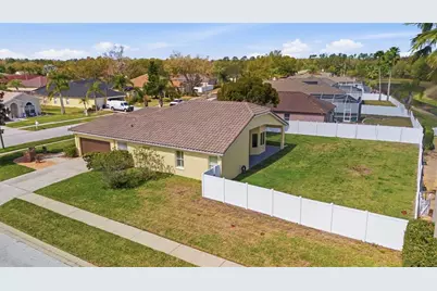 22521 Magnolia Trace Boulevard, Lutz, FL 33549 - Photo 3