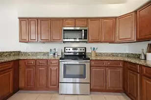 22521 Magnolia Trace Blvd, Lutz, FL 33549 - Photo 21