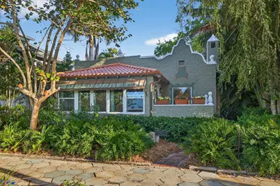 745 16th Avenue NE, Saint Petersburg, FL 33704 - Photo 1