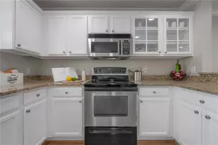 3308 Las Campos Pl, Tampa, FL 33611 - Photo 9