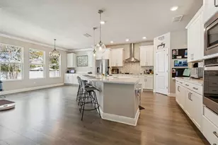 2407 W Carmen St, Tampa, FL 33609 - Photo 7