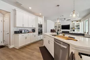 2407 W Carmen St, Tampa, FL 33609 - Photo 13