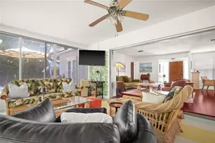 14197 Hetrick Cir N, Largo, FL 33774 - Photo 11