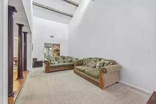 3330 Foxridge Cir, Tampa, FL 33618 - Photo 5