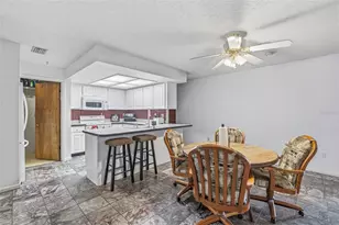 3330 Foxridge Cir, Tampa, FL 33618 - Photo 11