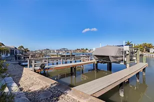 403 Boca Ciega Point Blvd N, Saint Petersburg, FL 33708 - Photo 37