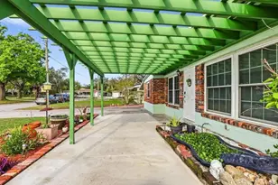 713 W 116th Ave, Tampa, FL 33612 - Photo 3