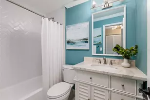 535 St Tropez Cir NE, Saint Petersburg, FL 33703 - Photo 25