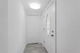 733 61st Ave NE, Saint Petersburg, FL 33703 - Photo 5
