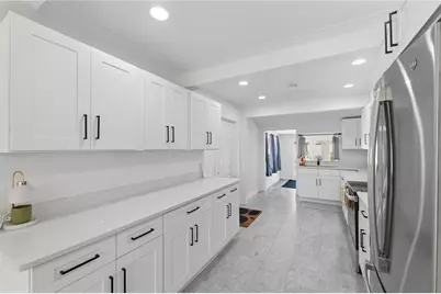 733 61st Avenue NE, Saint Petersburg, FL 33703 - Photo 11