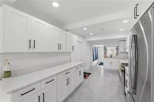 733 61st Ave NE, Saint Petersburg, FL 33703 - Photo 11