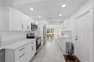 733 61st Ave NE, Saint Petersburg, FL 33703 - Photo 15