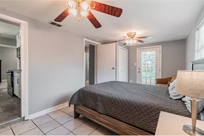 3611 W Anderson Avenue, Tampa, FL 33611 - Photo 11