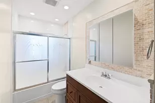 6701 Larimer Dr, Tampa, FL 33615 - Photo 21