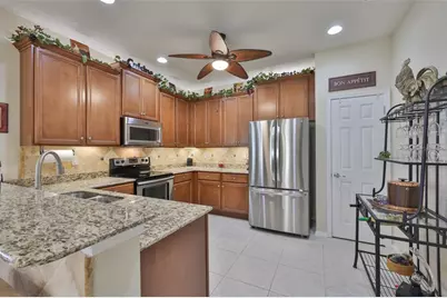 5508 Sunset Falls Drive, Apollo Beach, FL 33572 - Photo 11