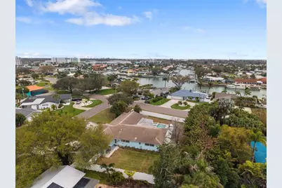 4179 38th Way S, Saint Petersburg, FL 33711 - Photo 5