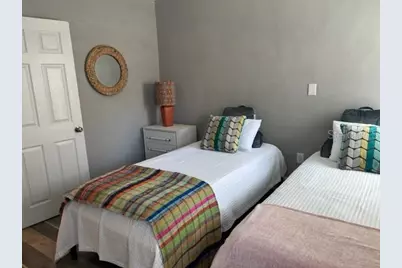 1137 Highland Street S, Saint Petersburg, FL 33701 - Photo 17