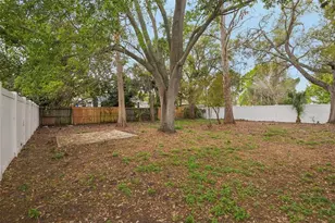 920 43rd Ave NE, Saint Petersburg, FL 33703 - Photo 23