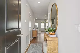 6860 Holcombe Down Dr, Zephyrhills, FL 33541 - Photo 3