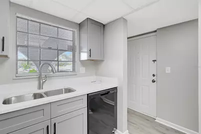 709 Russell Lane #C221, Brandon, FL 33510 - Photo 9