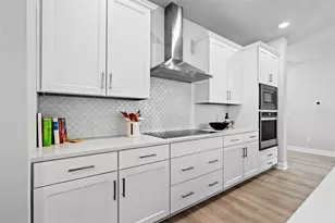 4500 2nd Ave N, Saint Petersburg, FL 33713 - Photo 13