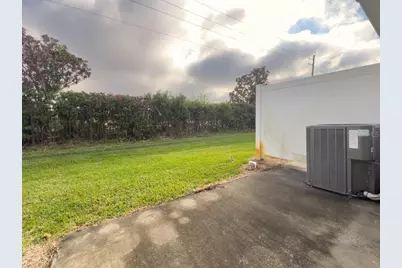 4812 White Sanderling Court, Tampa, FL 33619 - Photo 23