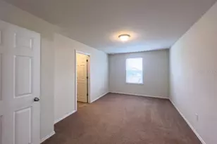 4812 White Sanderling Ct, Tampa, FL 33619 - Photo 15