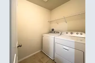4812 White Sanderling Court, Tampa, FL 33619 - Photo 13