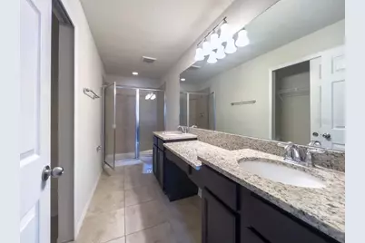 4812 White Sanderling Court, Tampa, FL 33619 - Photo 17
