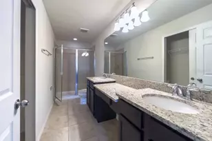 4812 White Sanderling Ct, Tampa, FL 33619 - Photo 17