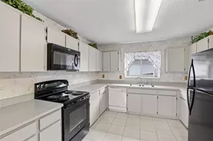 7041 Silvermill Dr, Tampa, FL 33635 - Photo 15