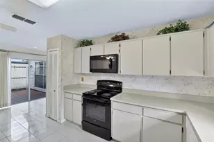 7041 Silvermill Dr, Tampa, FL 33635 - Photo 17