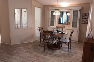 37536 Amigo Dr, Zephyrhills, FL 33541 - Photo 11