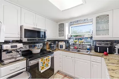 2706 W Powhatan Avenue, Tampa, FL 33614 - Photo 17