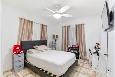 2706 W Powhatan Avenue, Tampa, FL 33614 - Photo 31