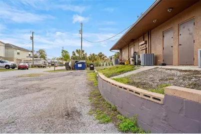 7390 Shoal Line Boulevard, Weeki Wachee, FL 34607 - Photo 3