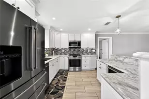 6190 80th St N, Saint Petersburg, FL 33709 - Photo 9