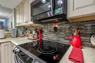 90 S Highland Ave, Tarpon Springs, FL 34689 - Photo 21