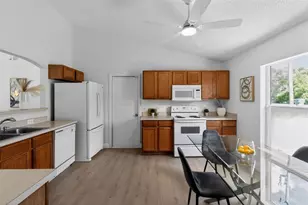 307 Plumtree Ave, Spring Hill, FL 34606 - Photo 7