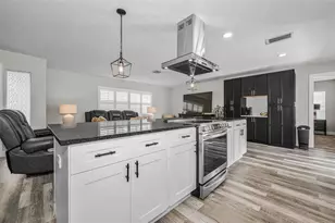 1575 Sandalwood Dr, Dunedin, FL 34698 - Photo 9