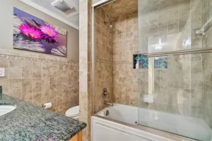 1807 Oak Forest Dr S, Clearwater, FL 33759 - Photo 21