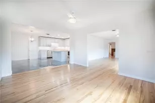 877 42nd Ave N, Saint Petersburg, FL 33703 - Photo 5