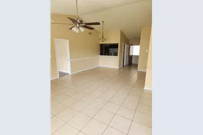 8748 Hampden Drive, Tampa, FL 33626 - Photo 3