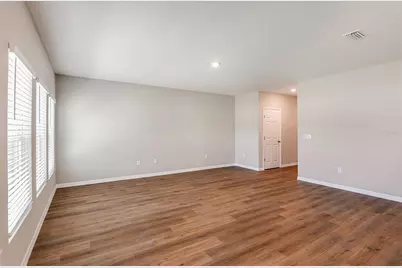 36659 Sagemoor Drive, Zephyrhills, FL 33541 - Photo 9