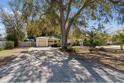 2120 Coronada Way S, Saint Petersburg, FL 33712 - Photo 9