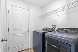 6637 Wagon Trail St, Zephyrhills, FL 33541 - Photo 19