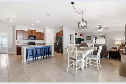 6637 Wagon Trail Street, Zephyrhills, FL 33541 - Photo 9