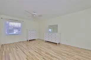 2020 Hullhouse Dr, Sun City Center, FL 33573 - Photo 17